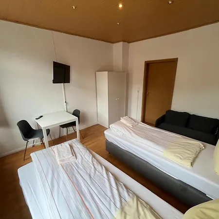 Apartamento Monteurswohnung Mit Durchgangszimmer Naehe Innenstadt Neumünster