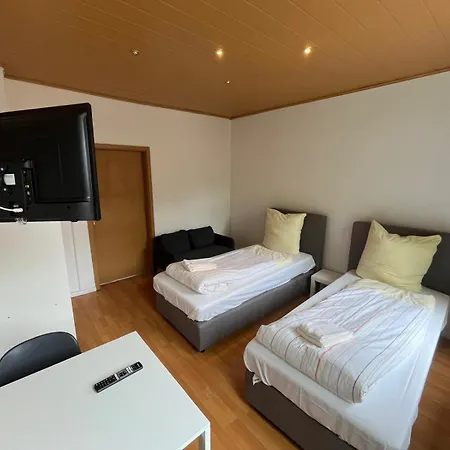 Monteurswohnung Mit Durchgangszimmer Naehe Innenstadt * Neumünster